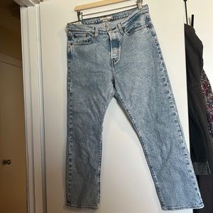 Levi’s Wedgie Straight size 31